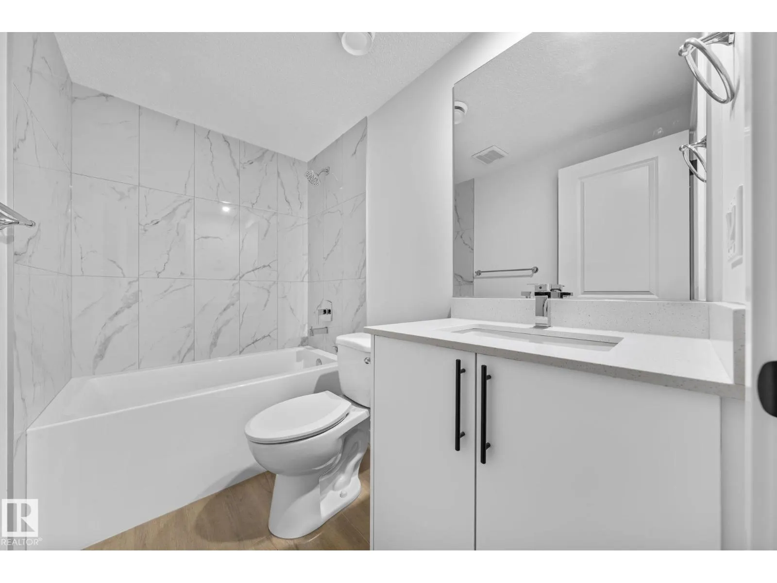 16521 20 AV SW