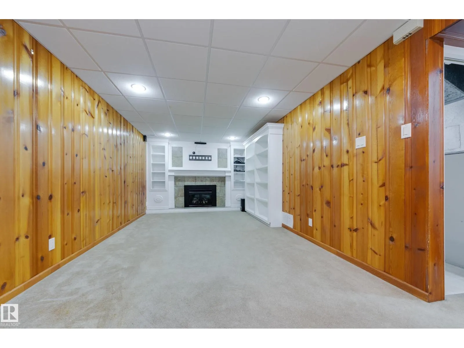 6108 84 AV NW NW