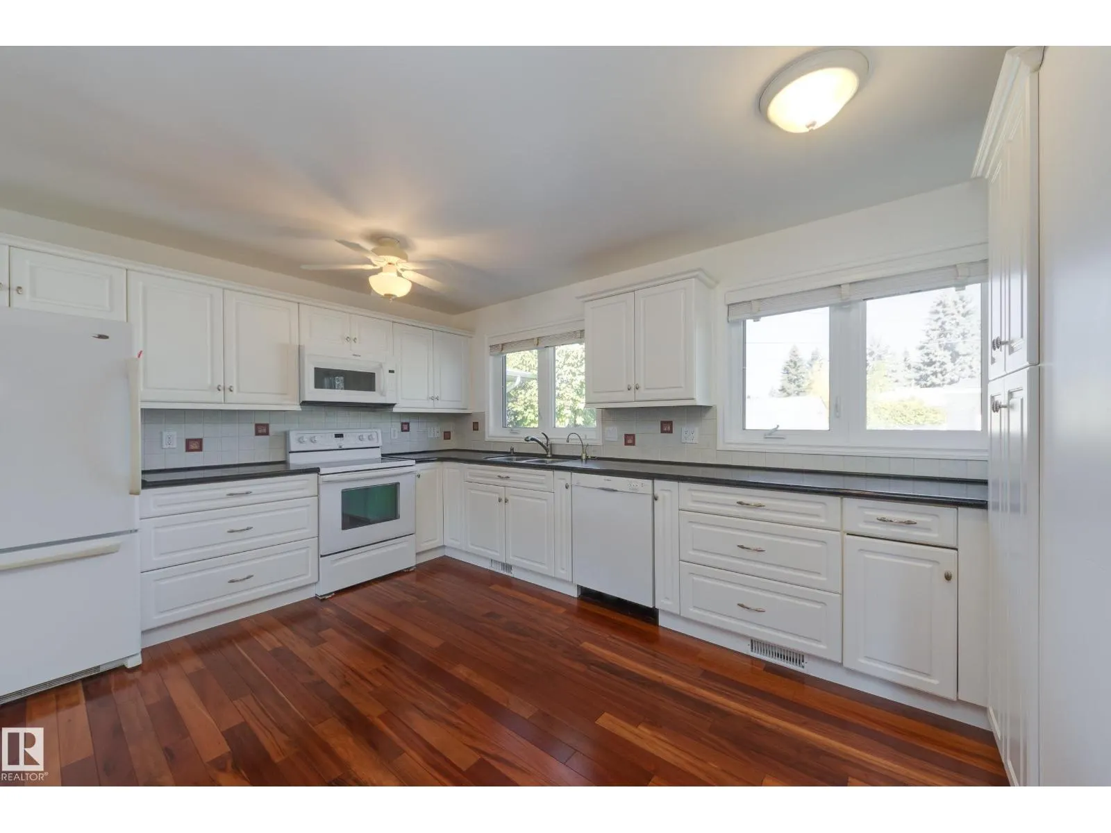6108 84 AV NW NW