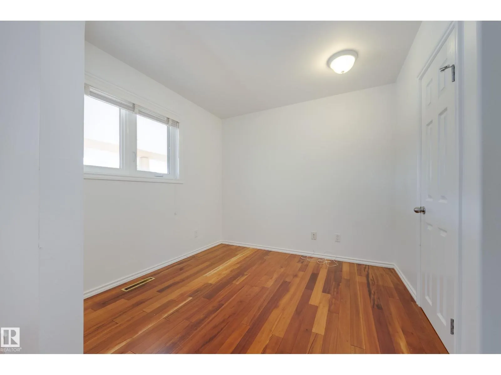 6108 84 AV NW NW