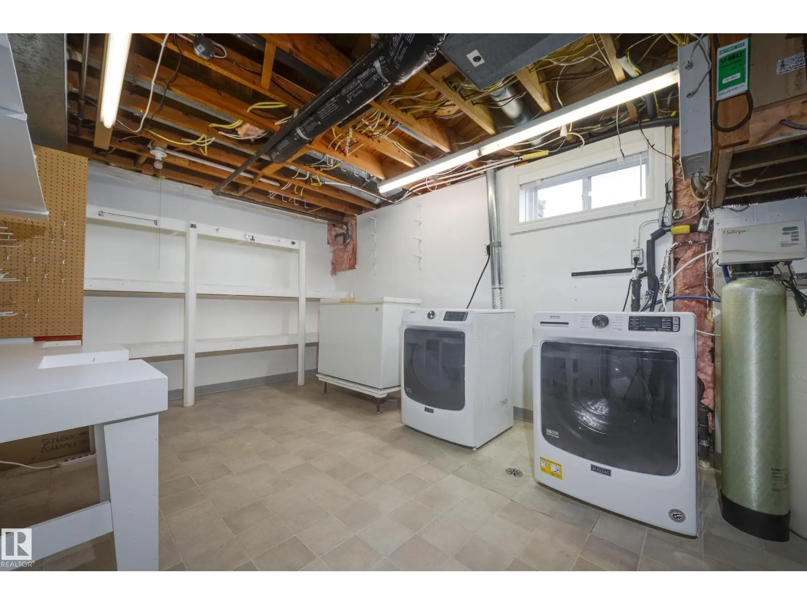 6108 84 AV NW NW
