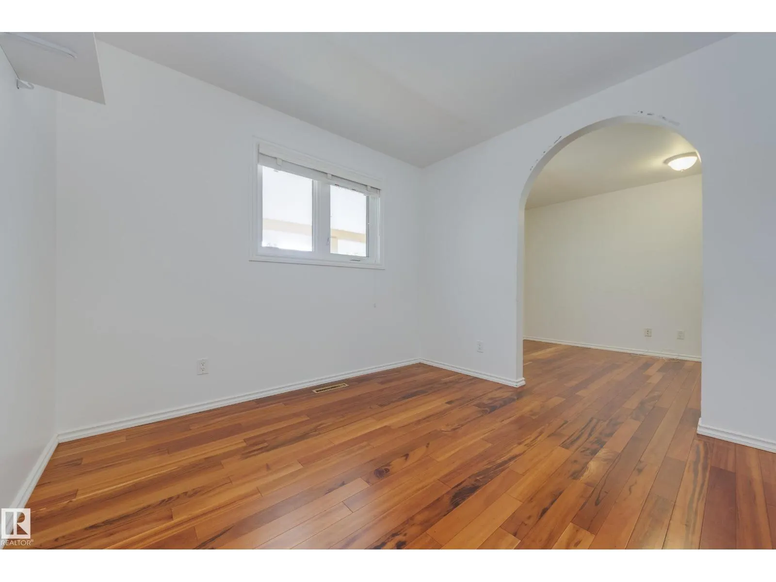 6108 84 AV NW NW