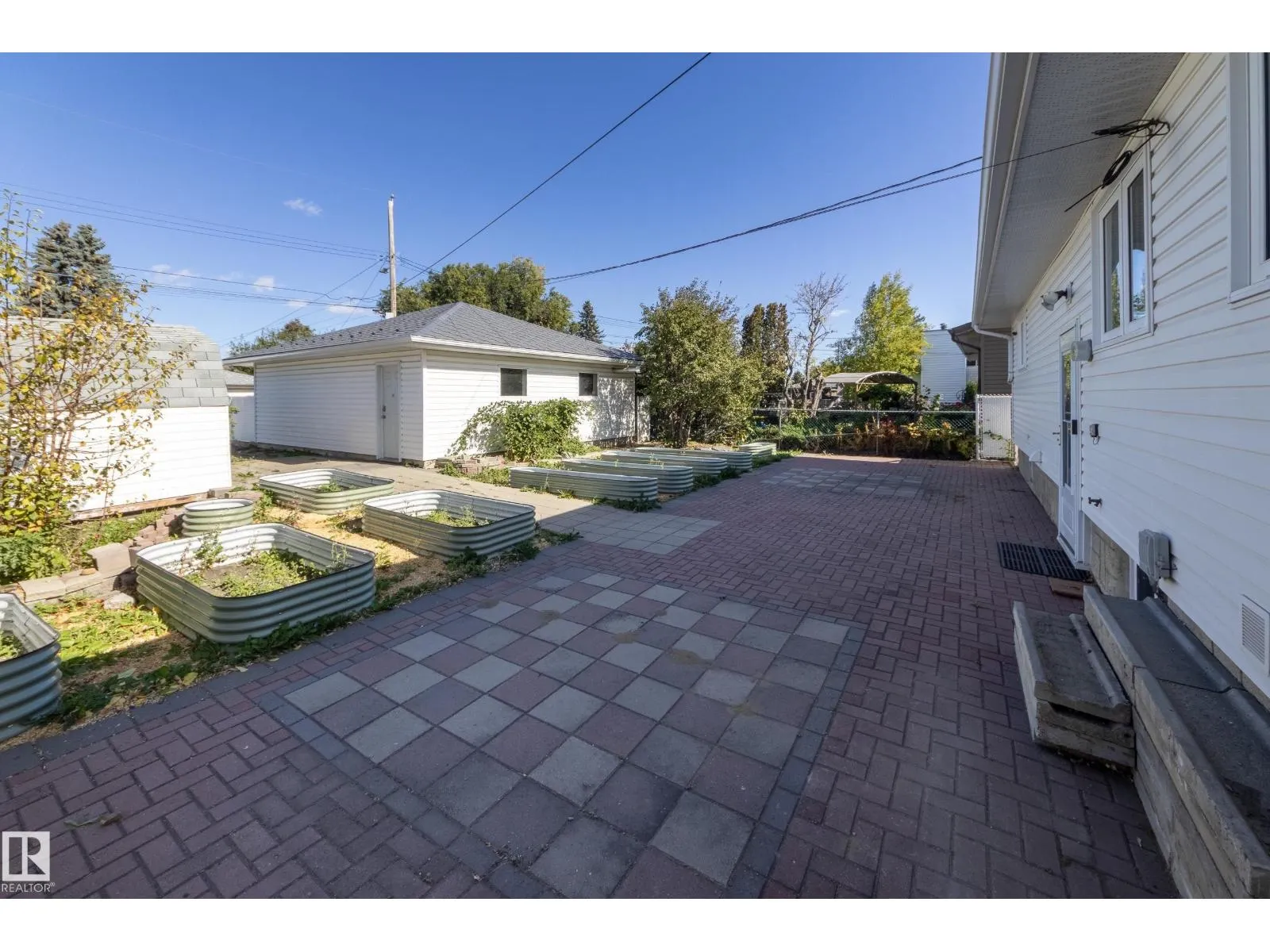 6108 84 AV NW NW