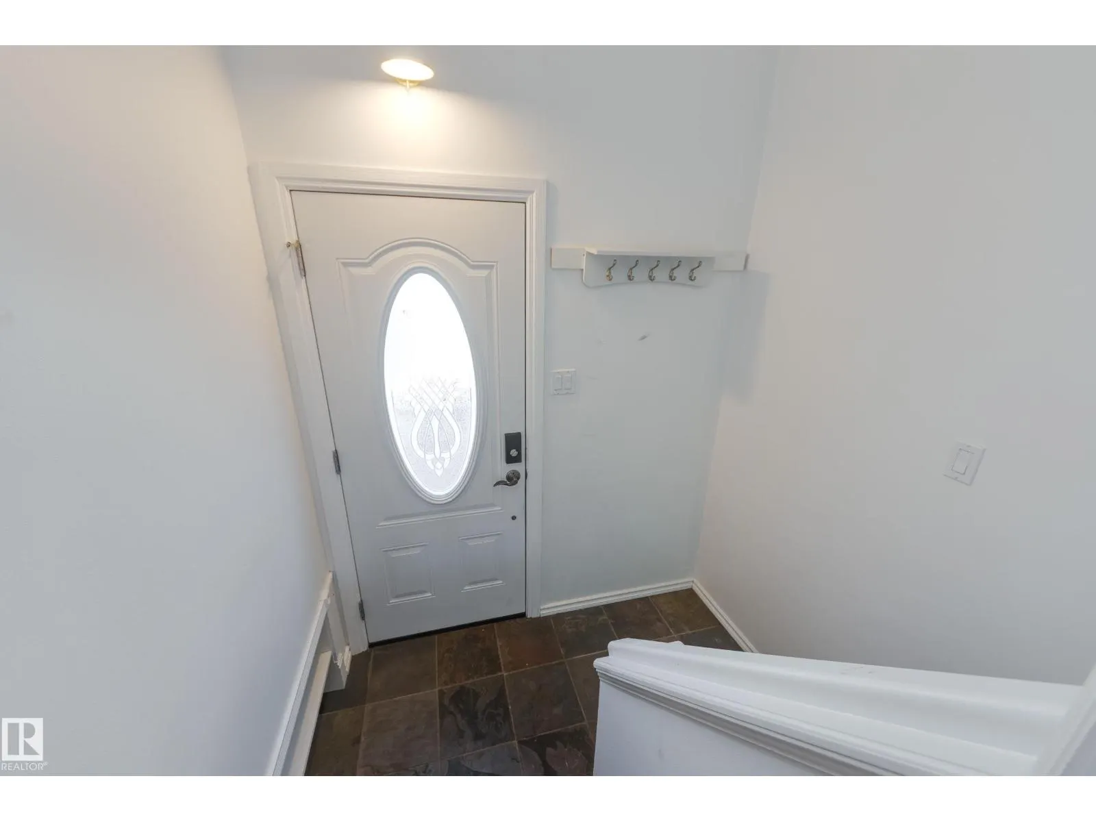 6108 84 AV NW NW