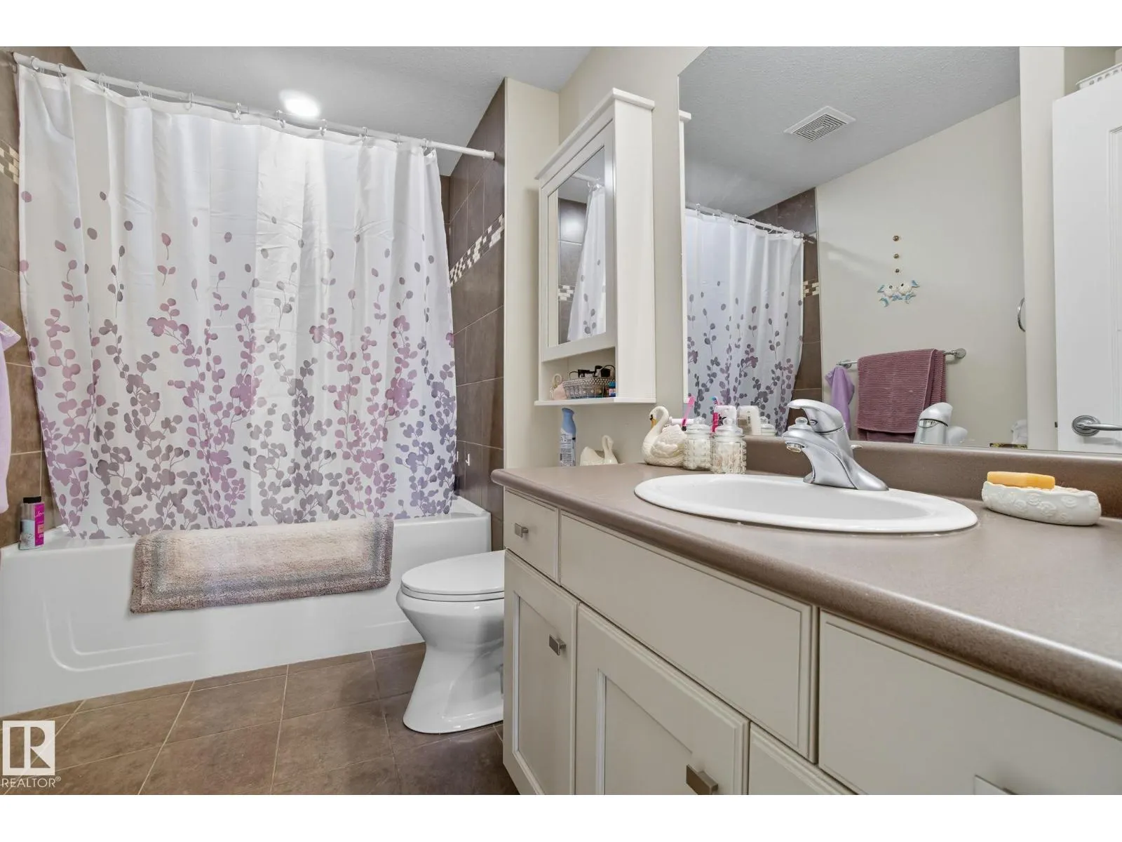 #412 278 SUDER GREENS DR NW