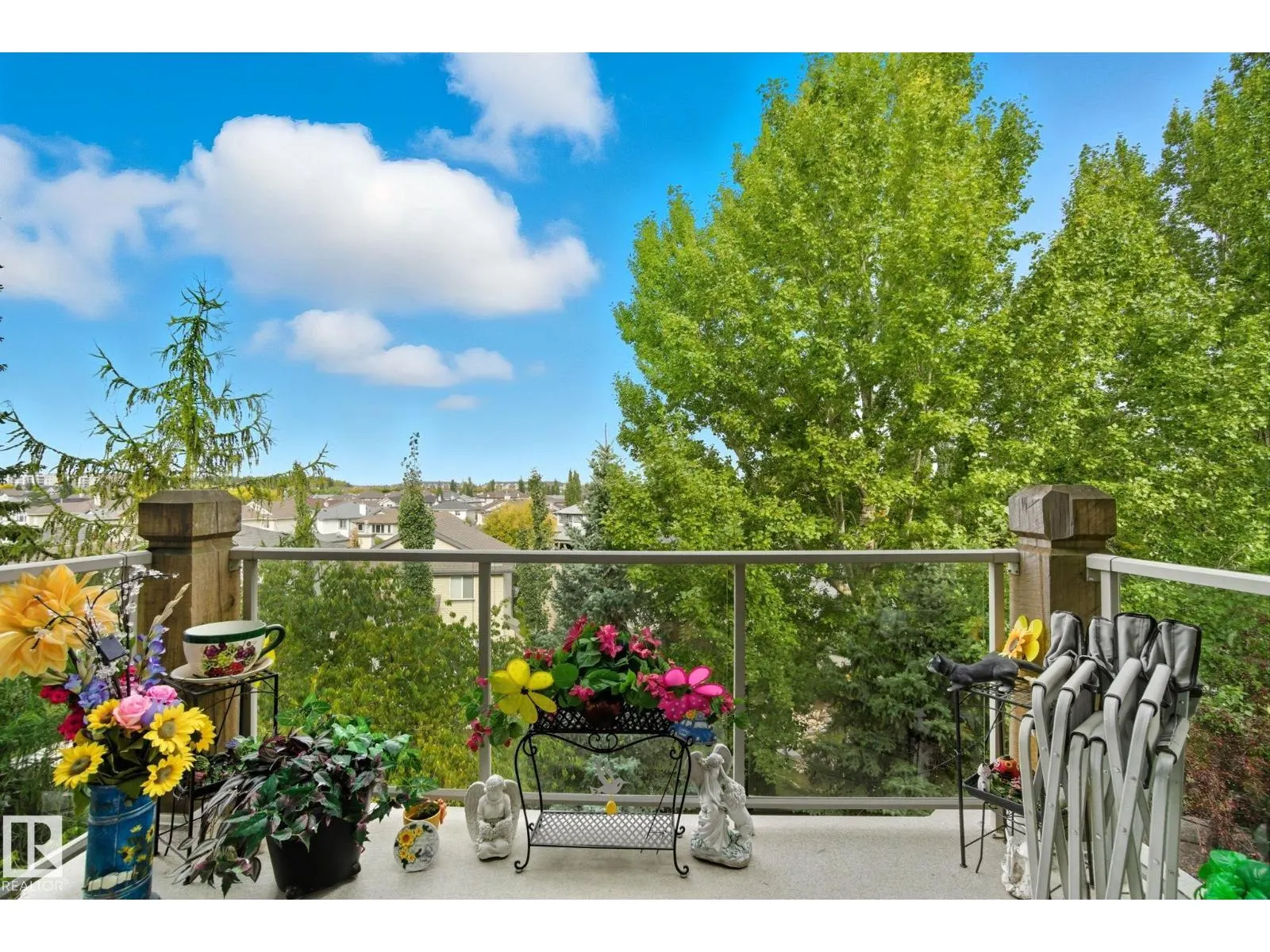 #412 278 SUDER GREENS DR NW