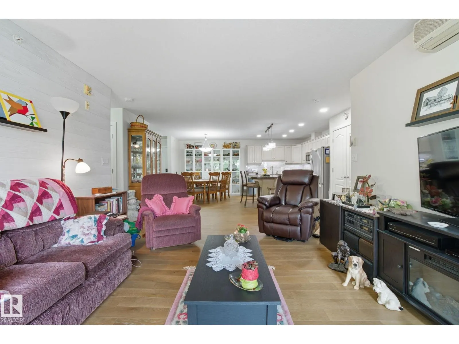 #412 278 SUDER GREENS DR NW