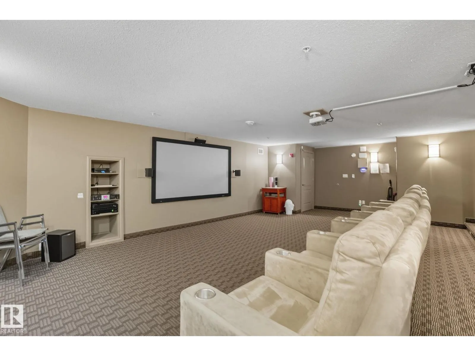 #412 278 SUDER GREENS DR NW