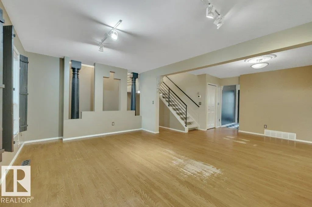 9740 101 ST NW