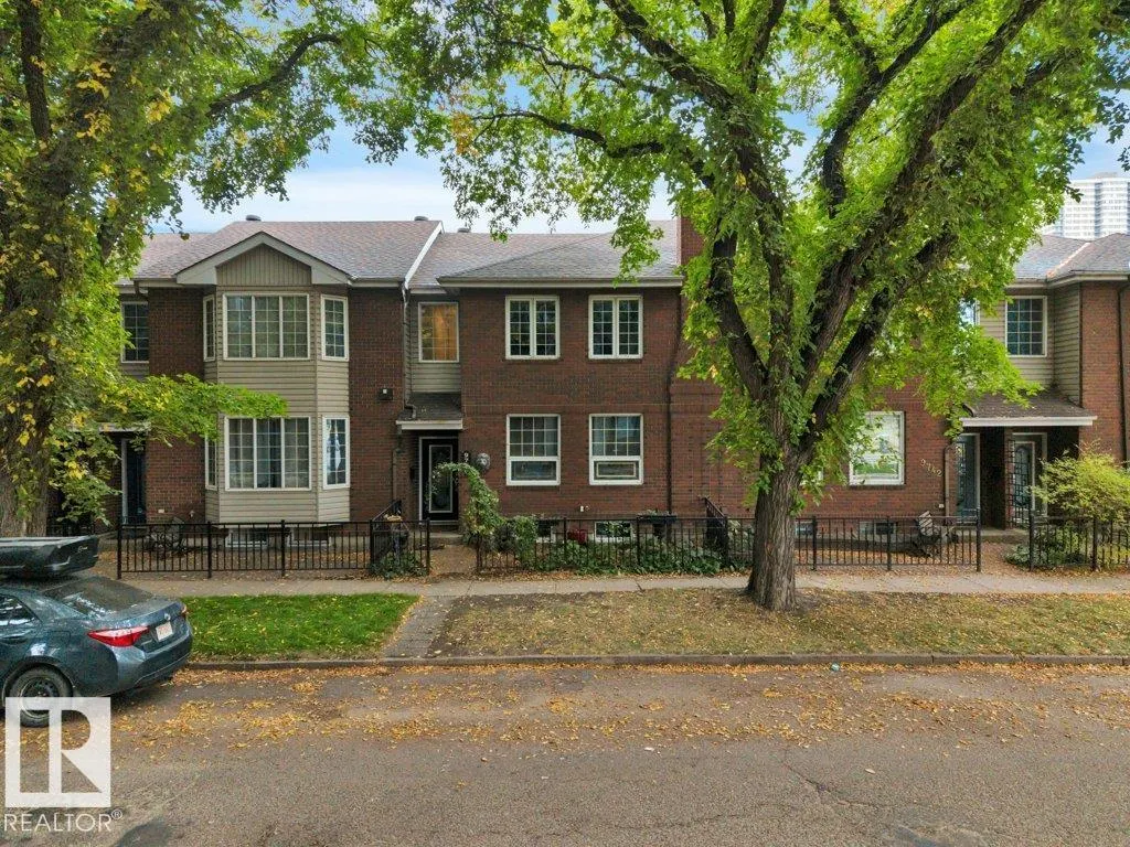 9740 101 ST NW