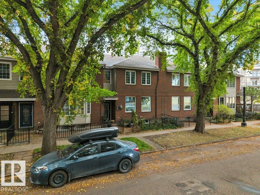 9740 101 ST NW