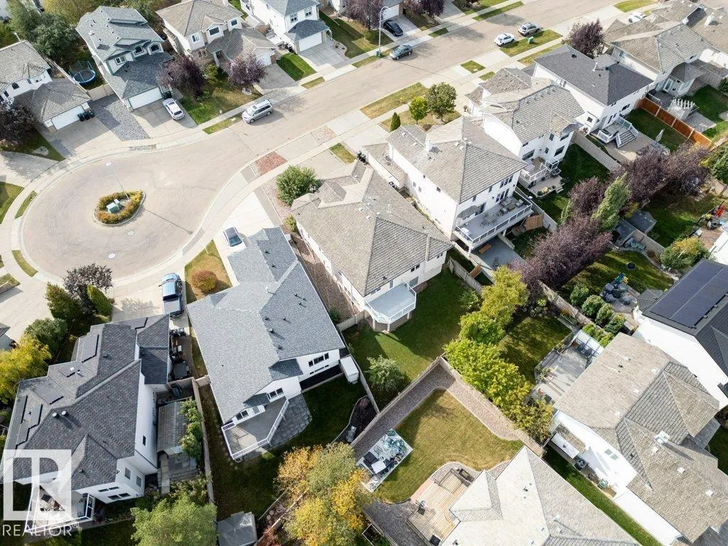 429 NORWAY CRESCENT
