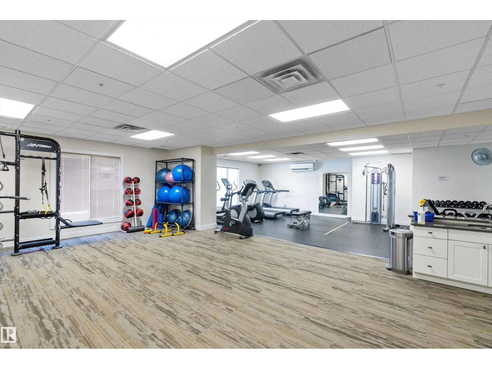 10909 103 AV NW