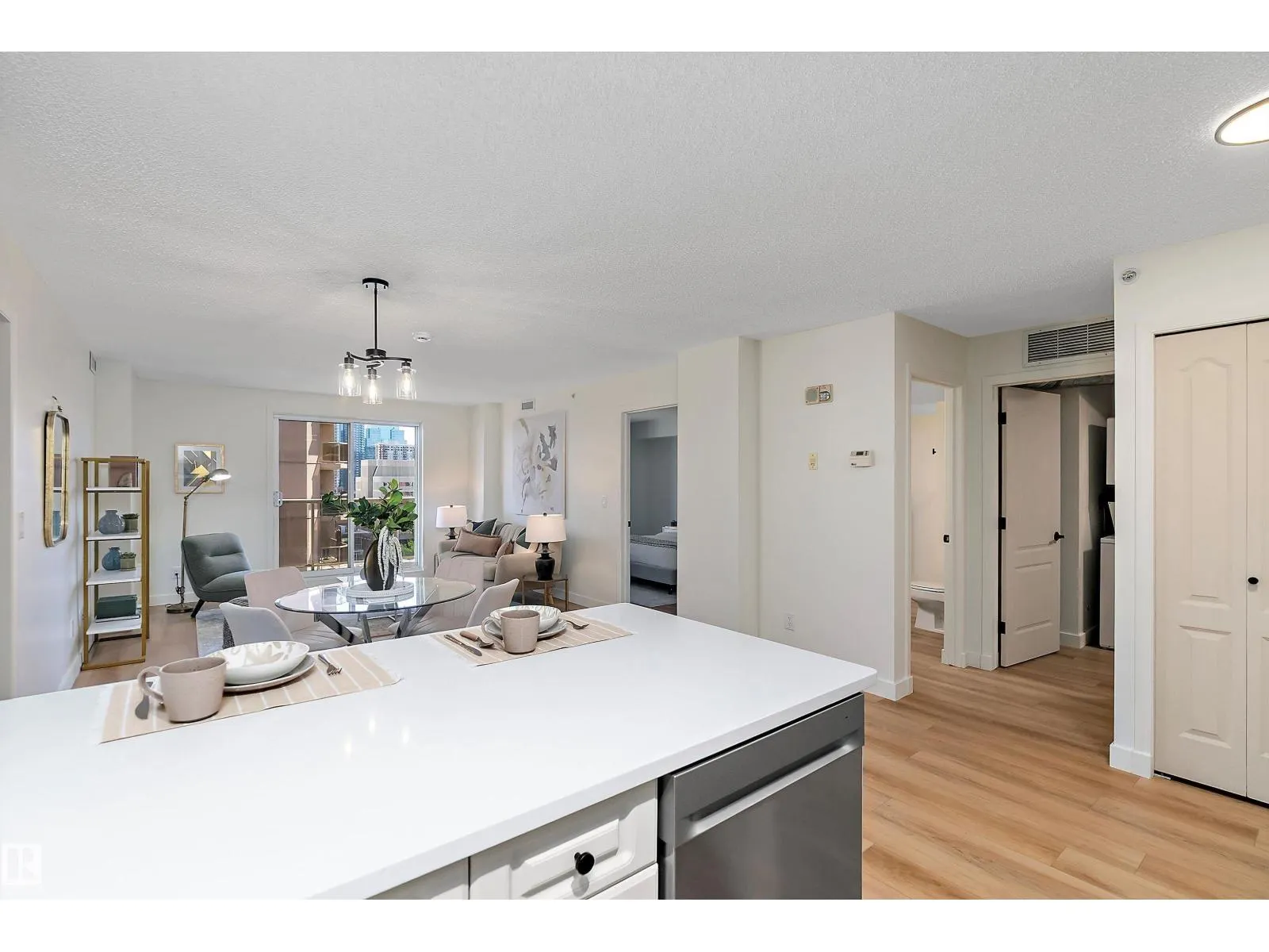10909 103 AV NW