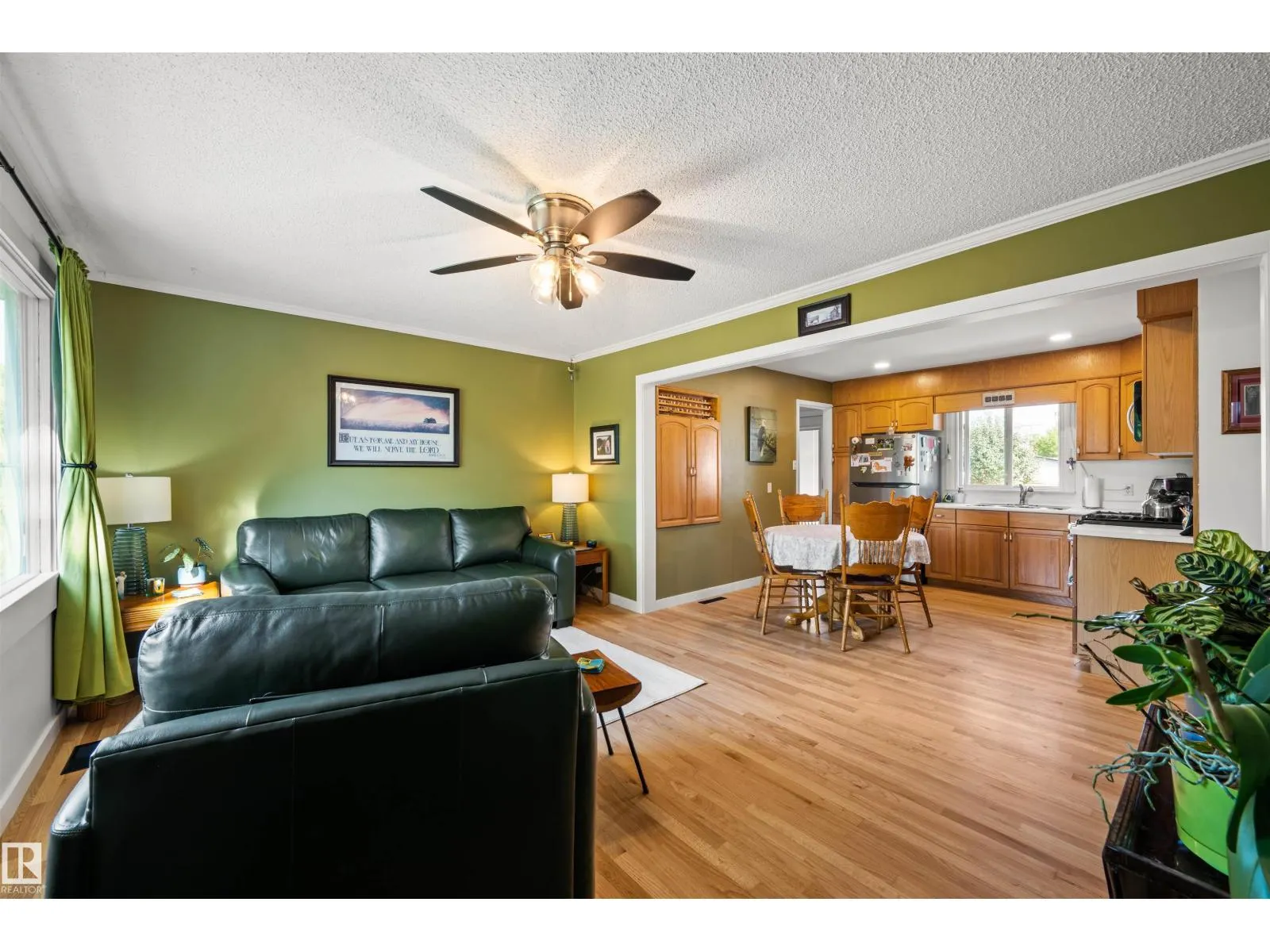 11005 38 ST NW