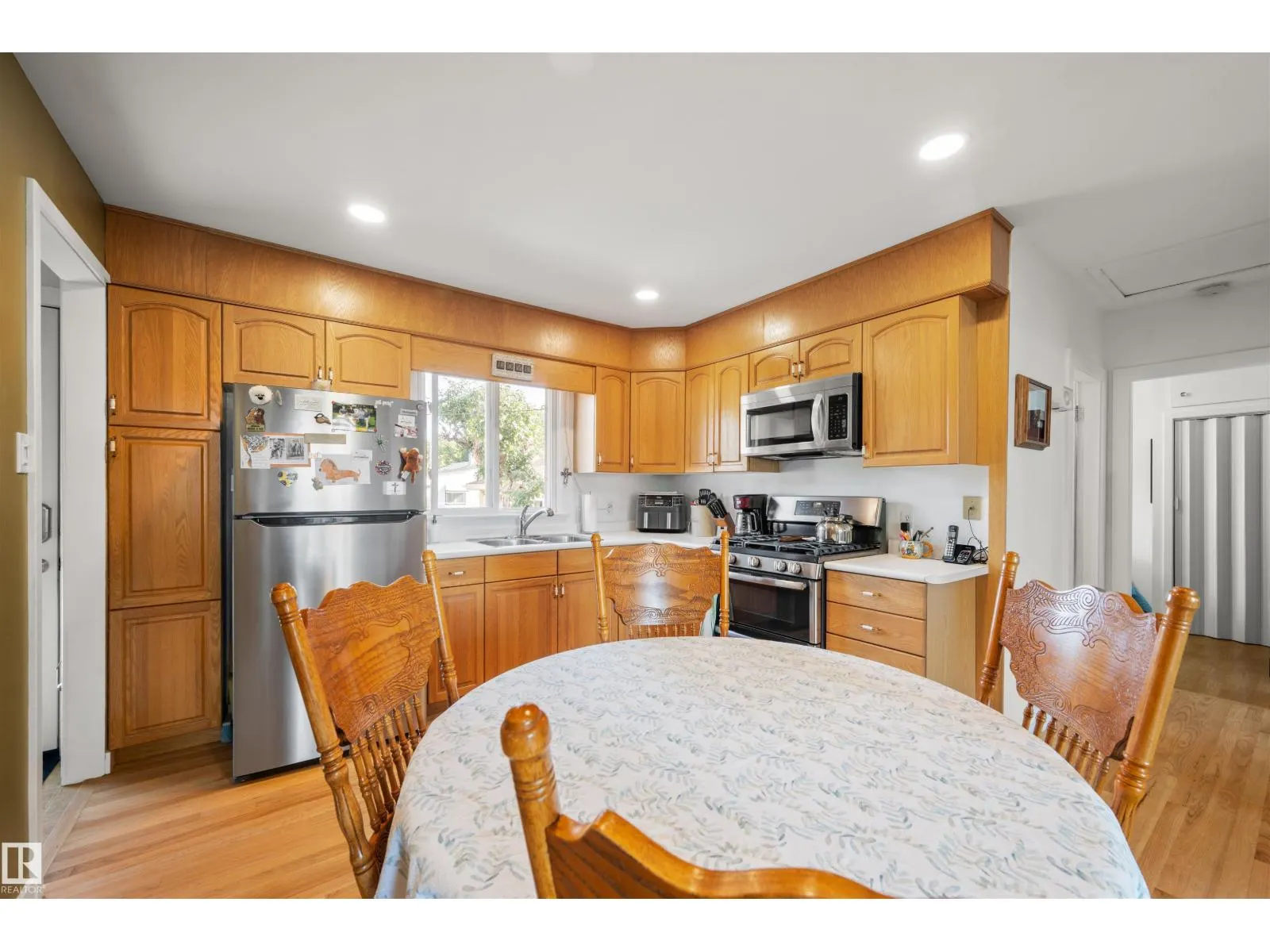 11005 38 ST NW