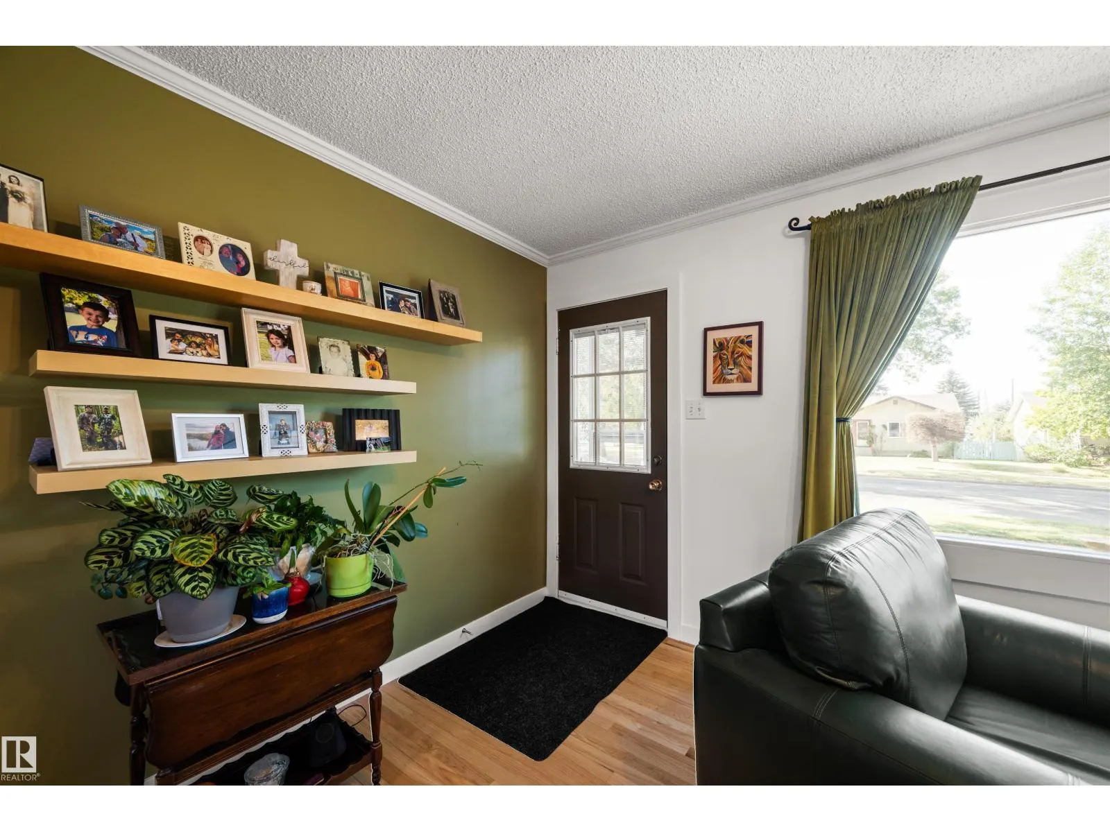 11005 38 ST NW