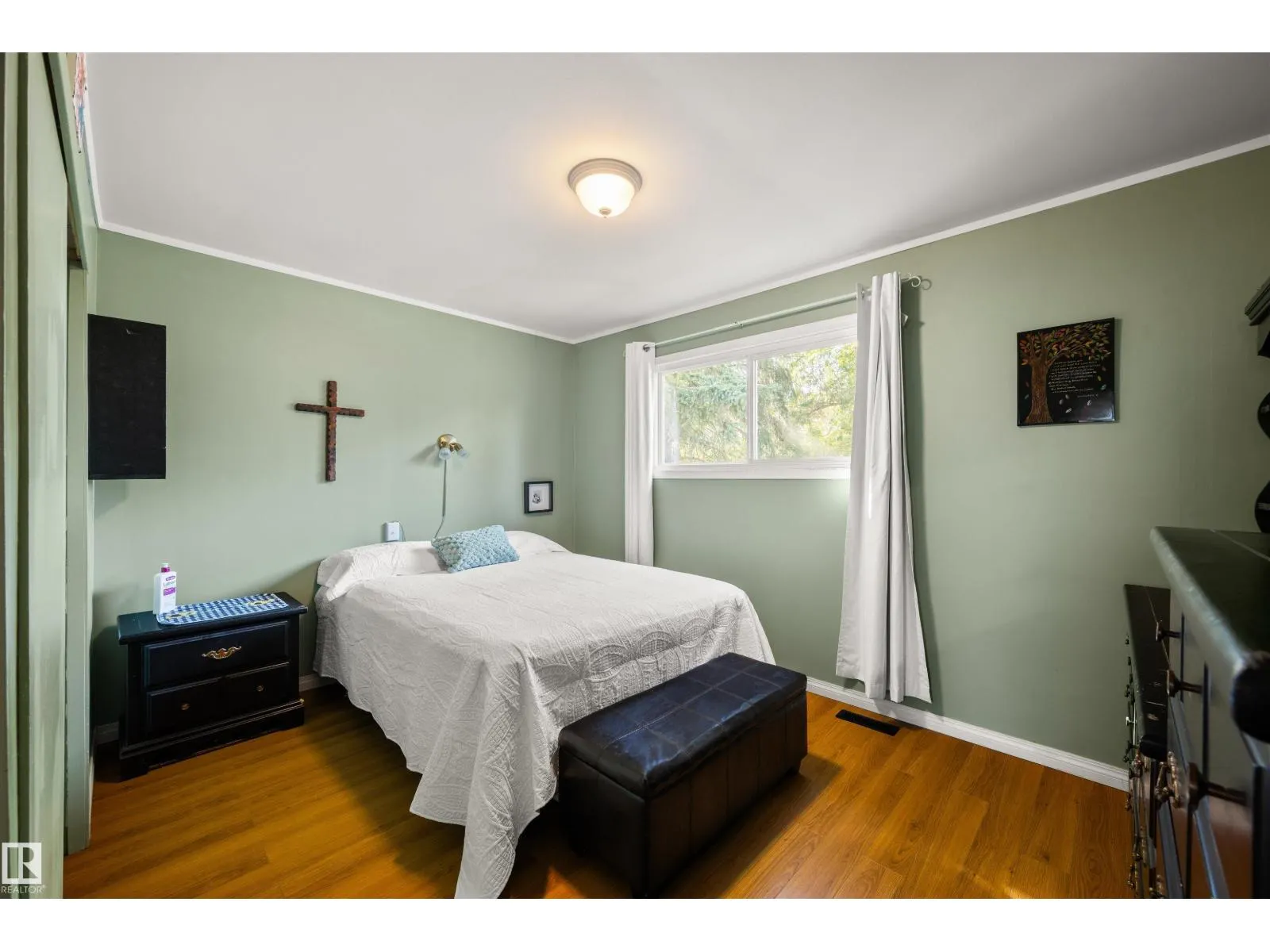 11005 38 ST NW