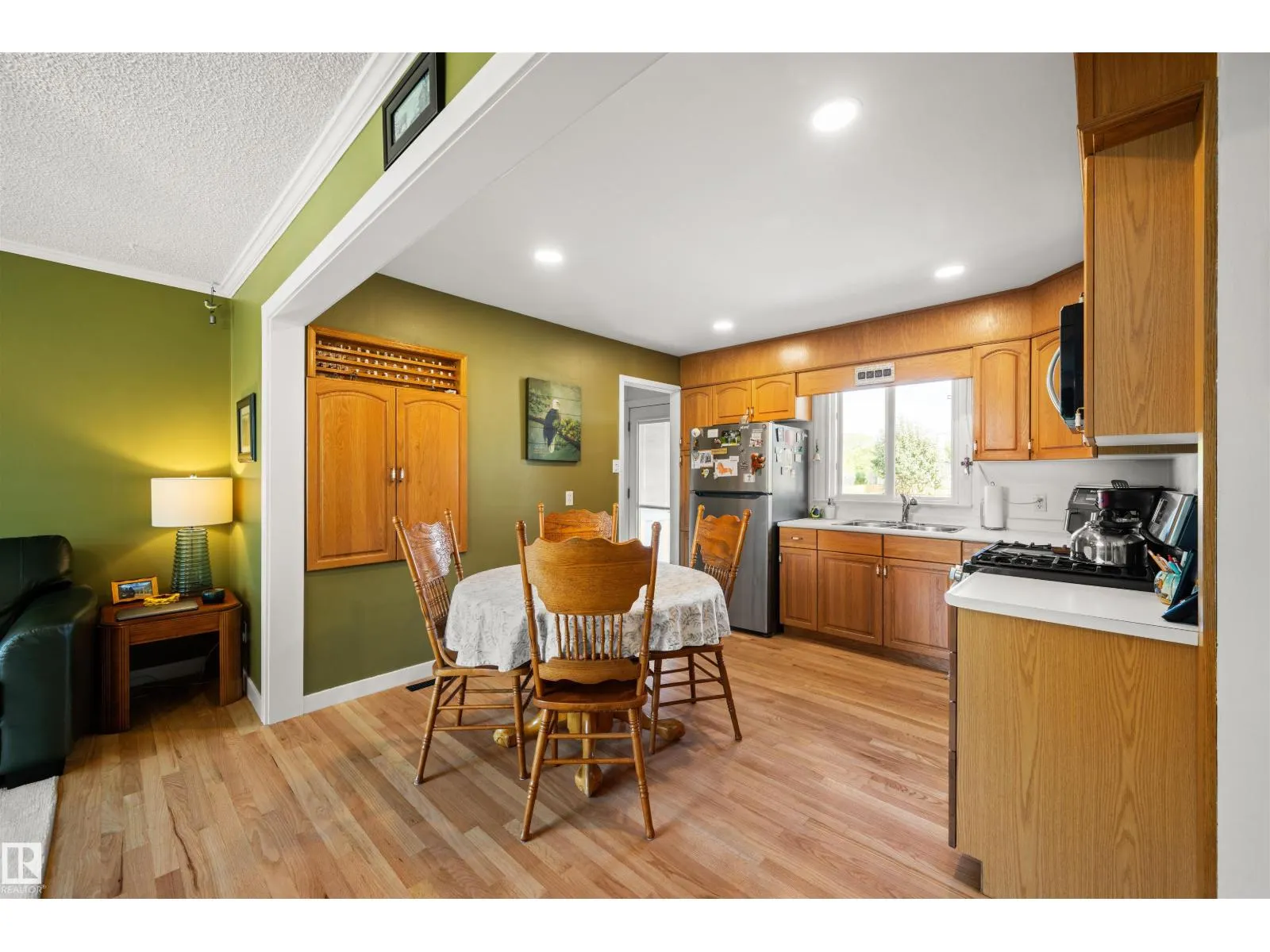 11005 38 ST NW
