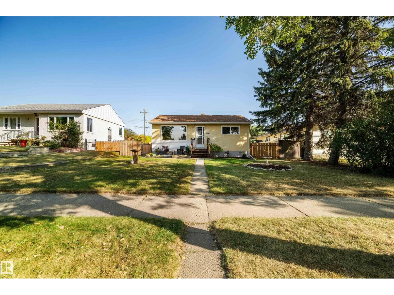 11005 38 ST NW