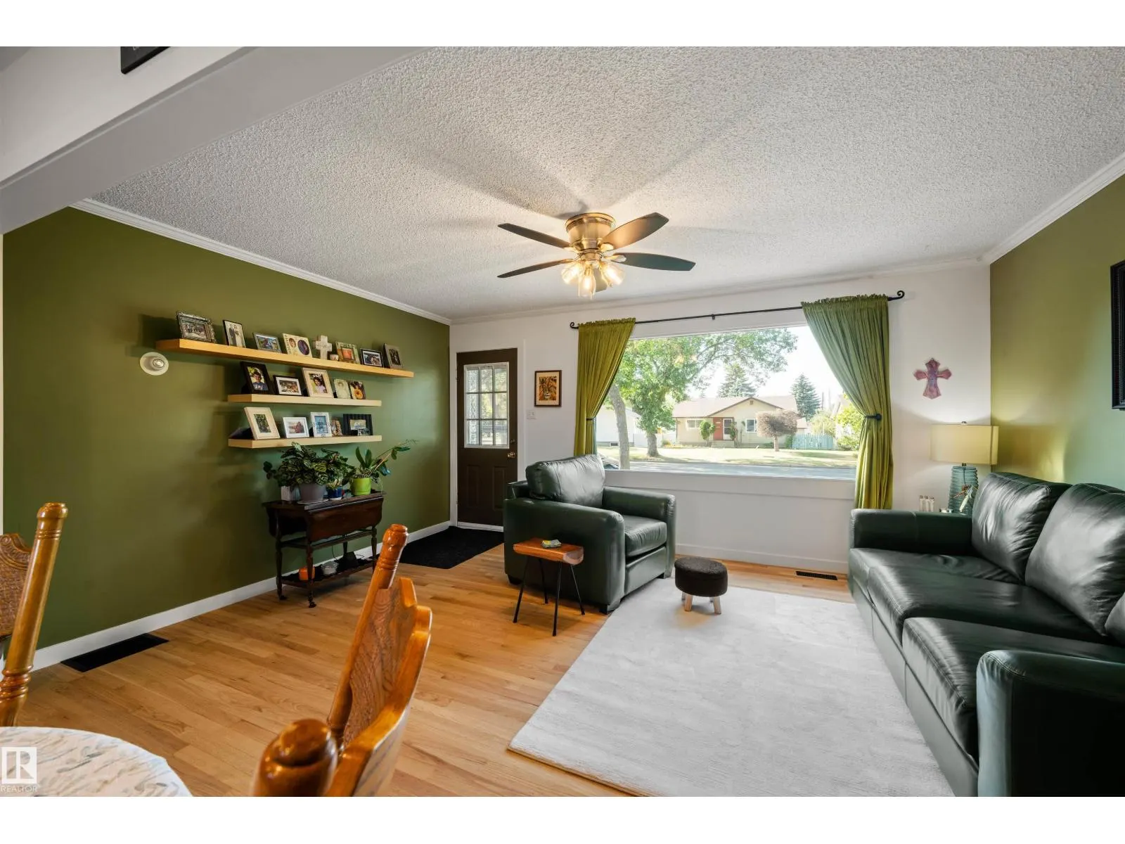 11005 38 ST NW