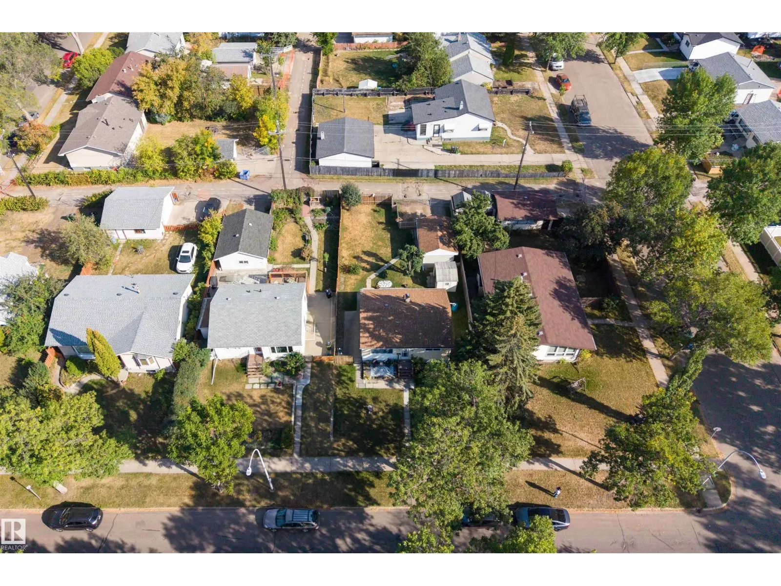 11005 38 ST NW