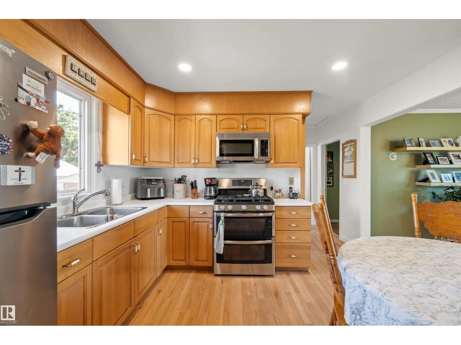 11005 38 ST NW