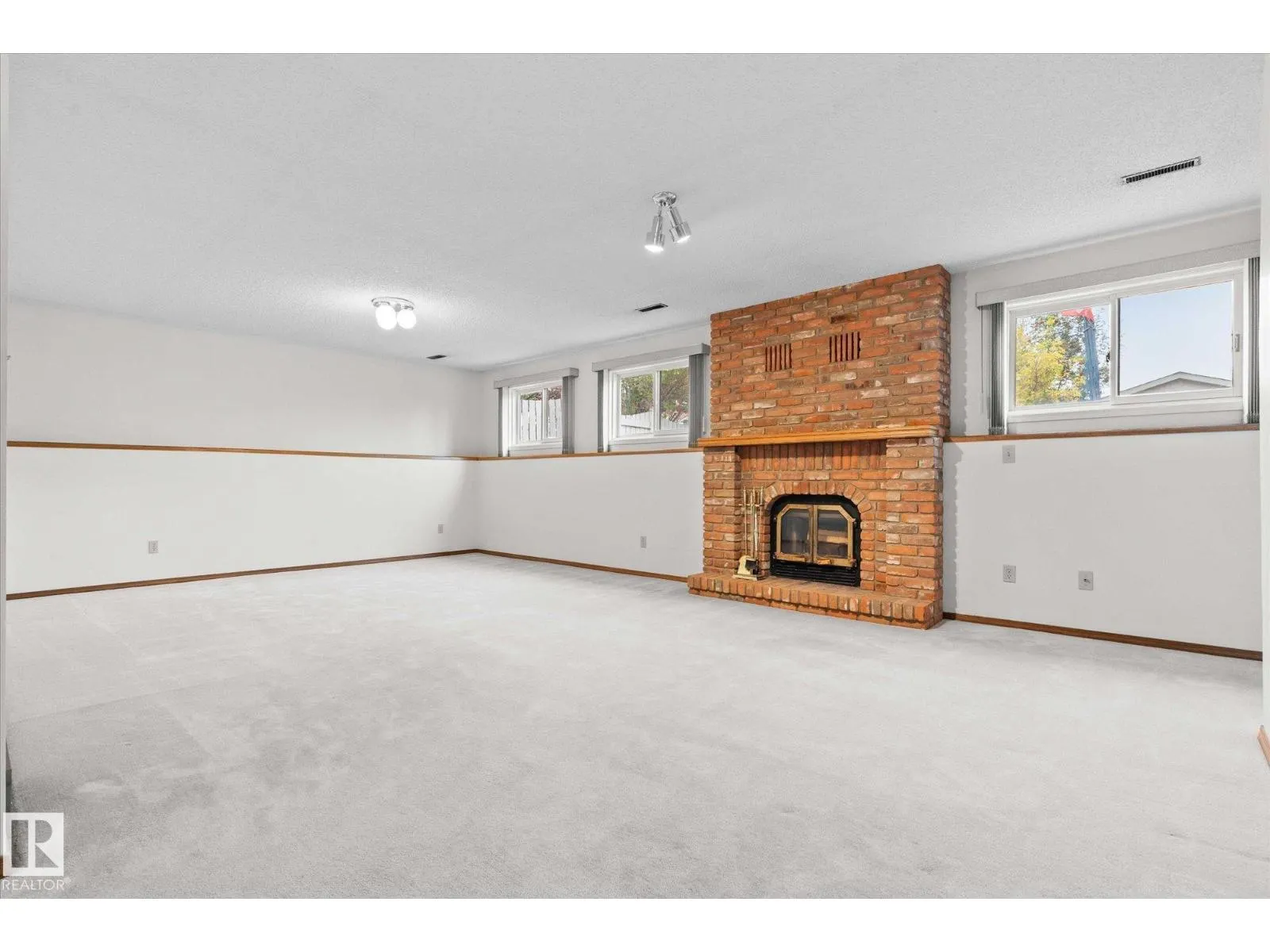 48 MCKEAN WY