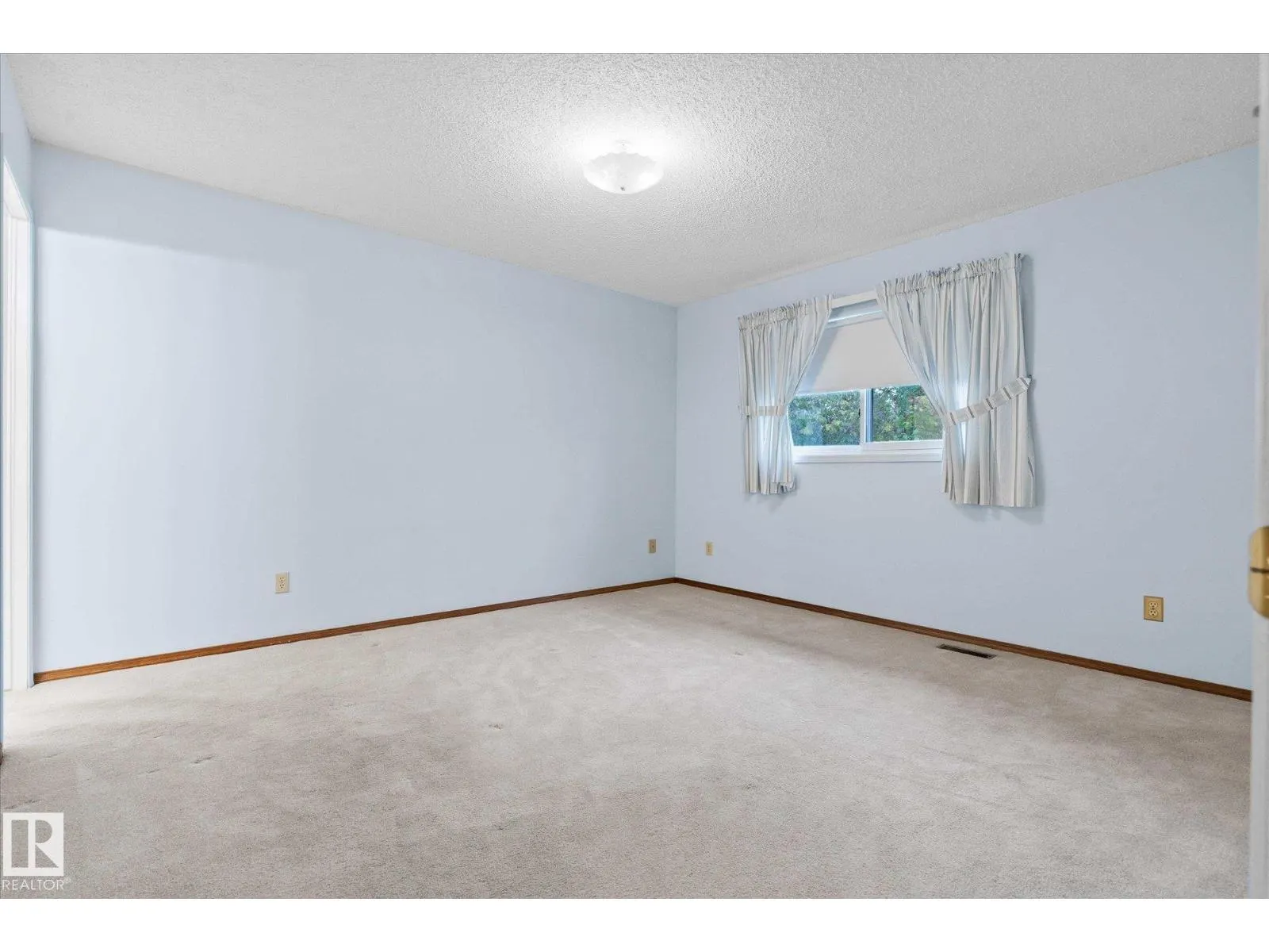48 MCKEAN WY
