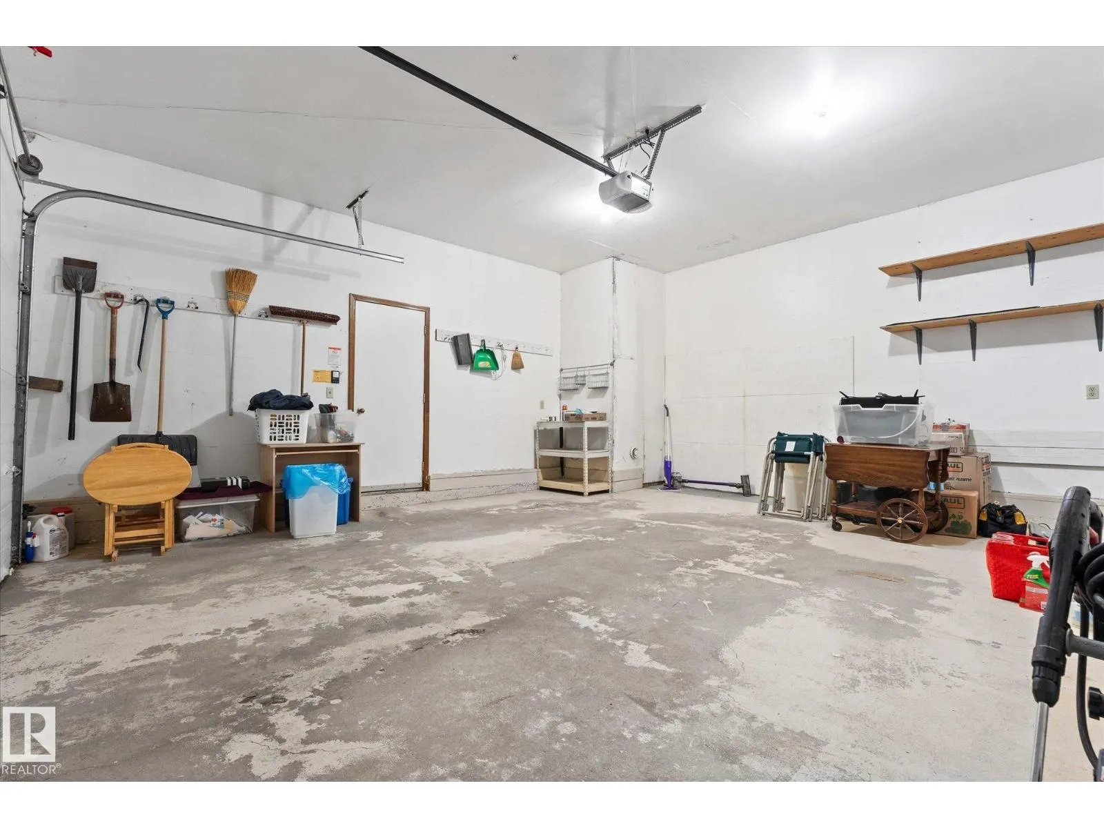 48 MCKEAN WY
