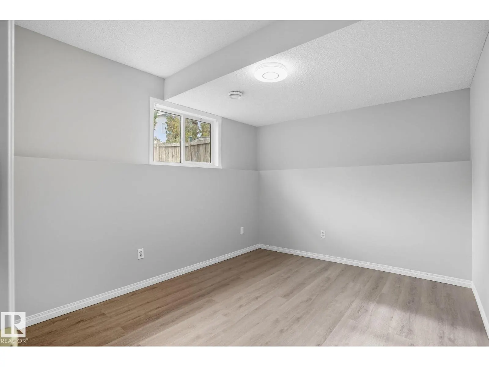 13327 155 AV NW
