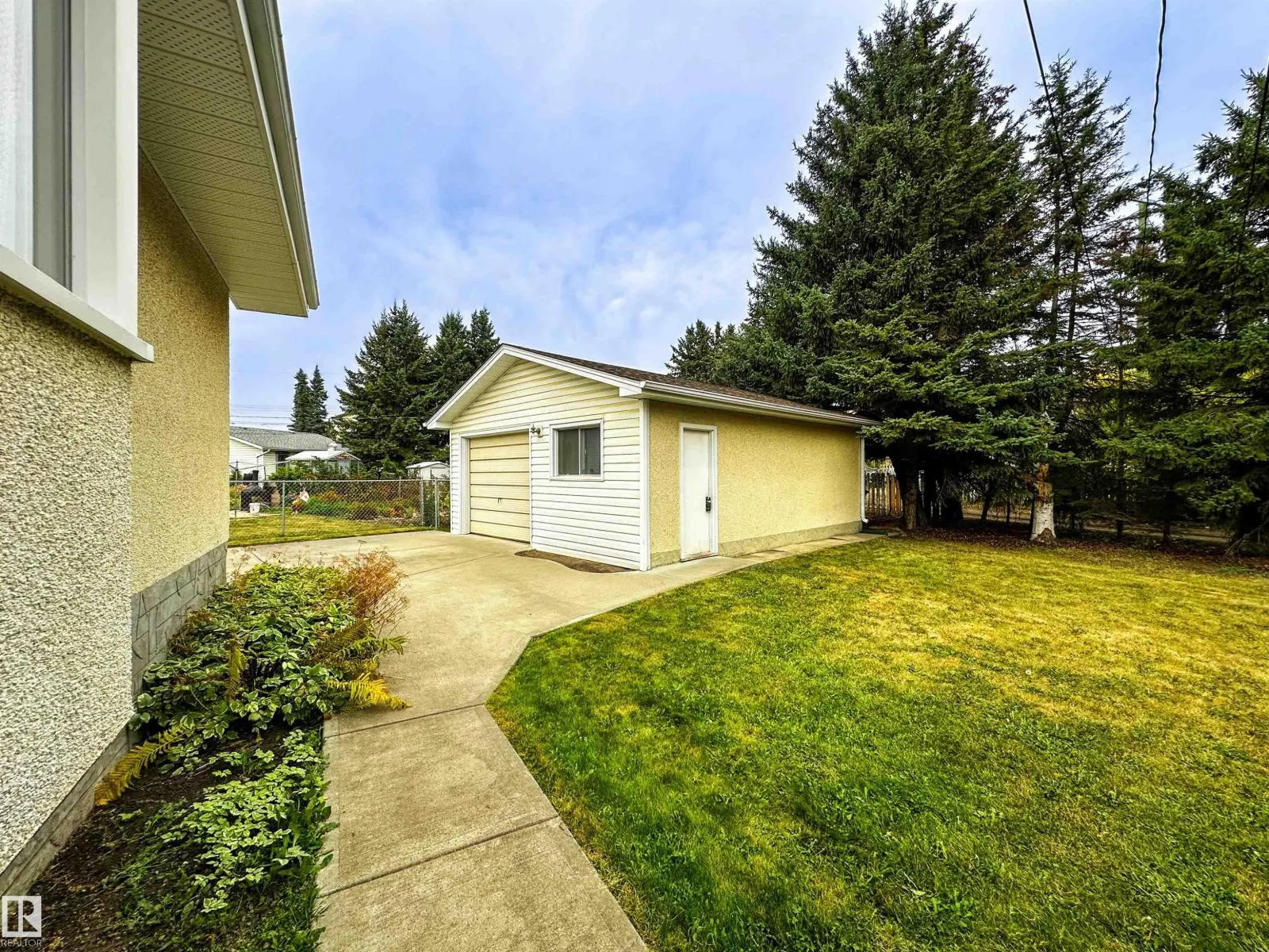 107 ANDREWS CR