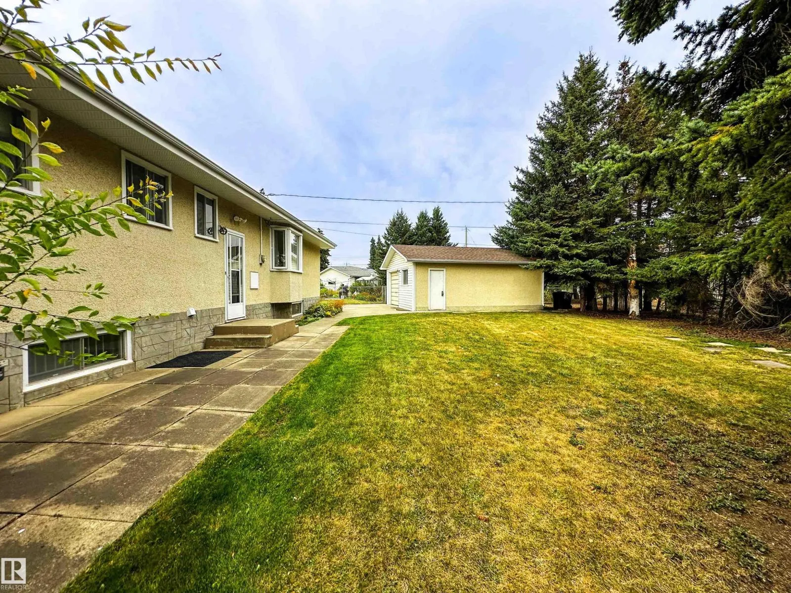 107 ANDREWS CR