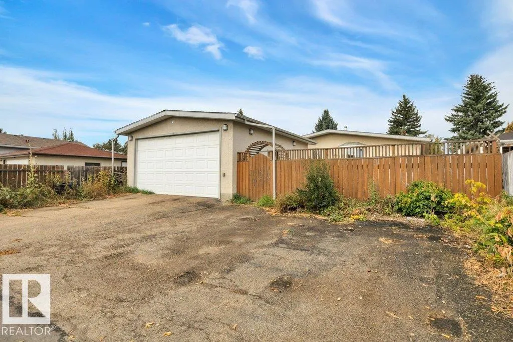 7519 150 AV NW