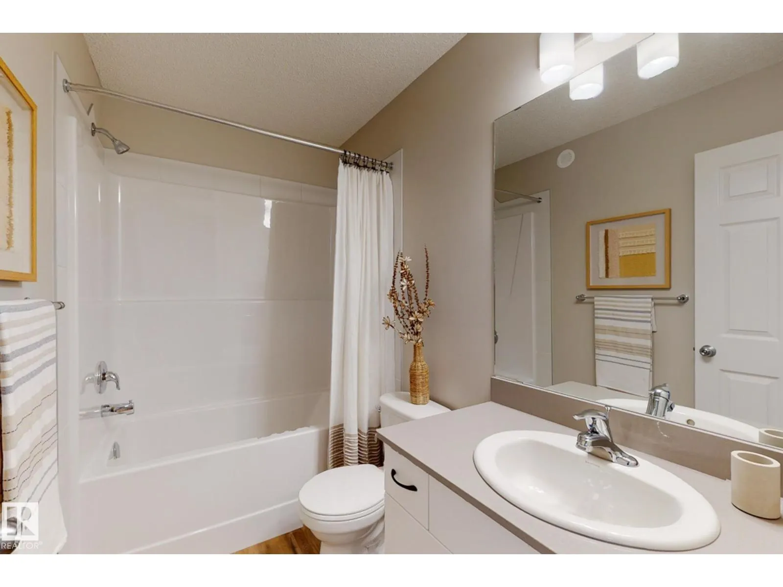 1143 South Creek Wynd
