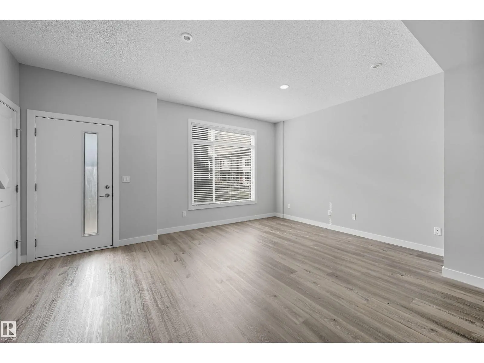 #51 804 WELSH DR SW