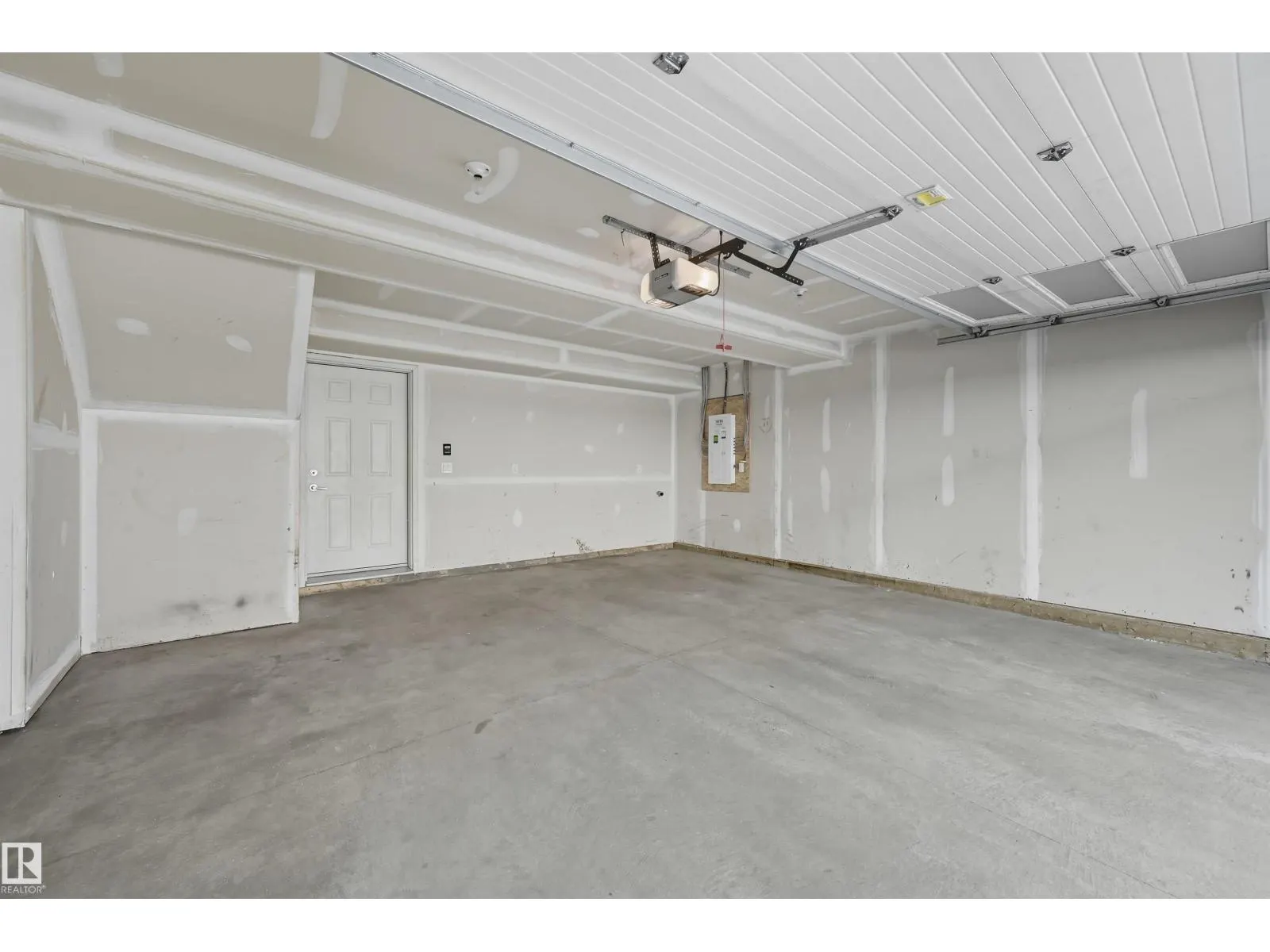 #51 804 WELSH DR SW
