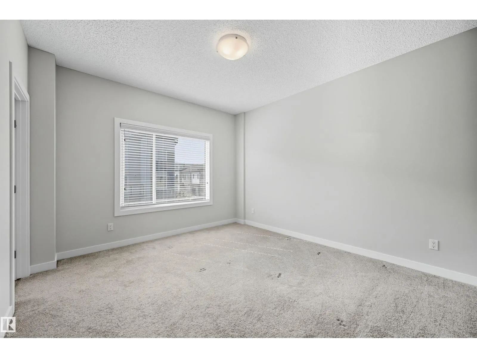 #51 804 WELSH DR SW