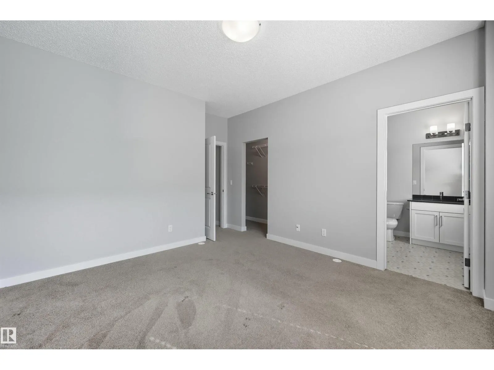 #51 804 WELSH DR SW