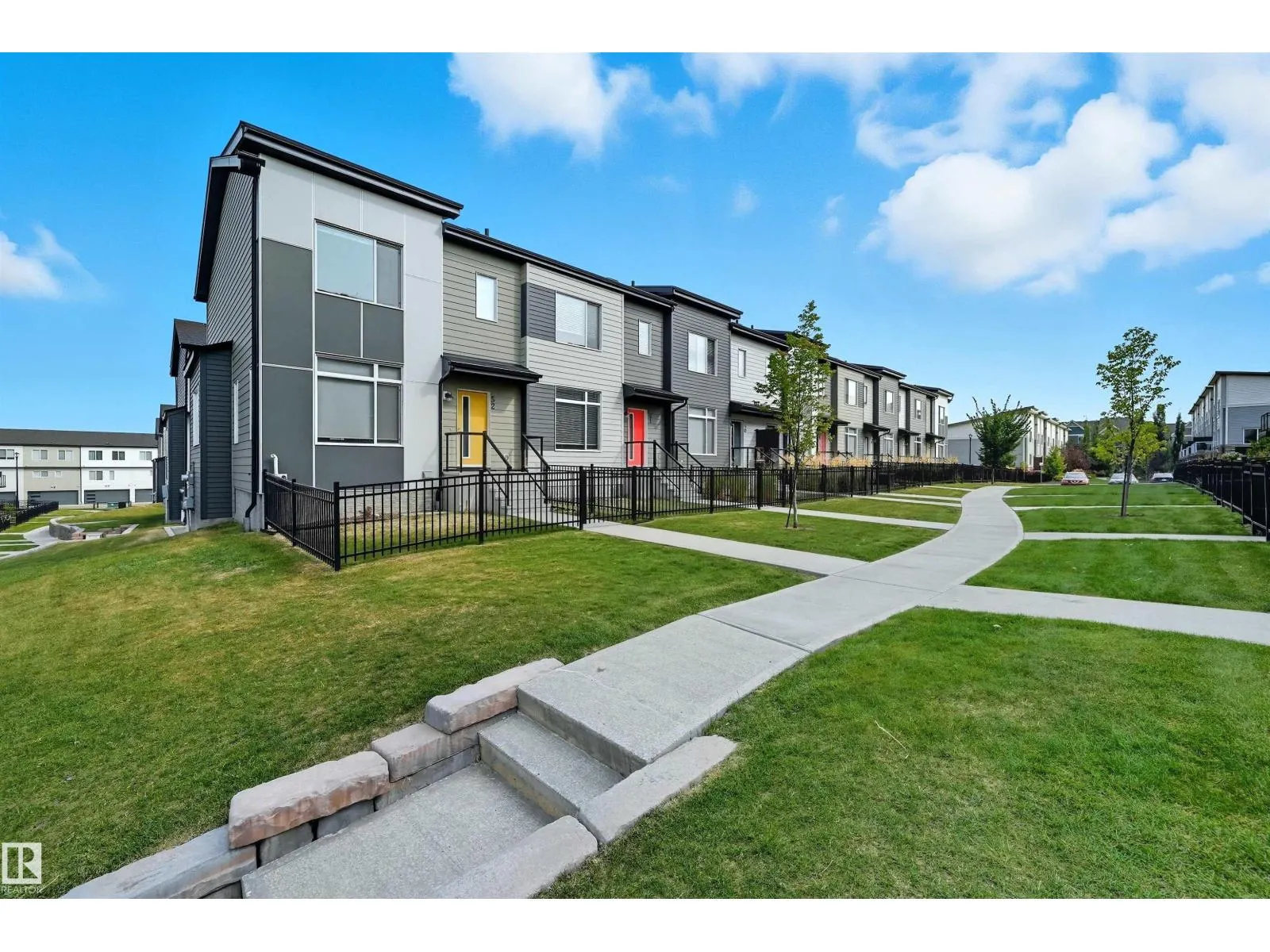 #51 804 WELSH DR SW