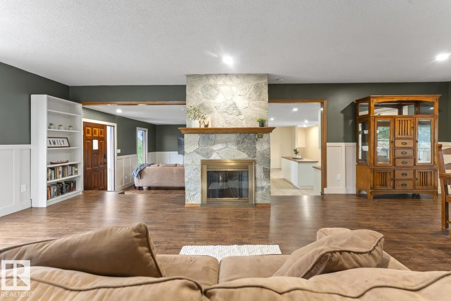 5213 56 ST