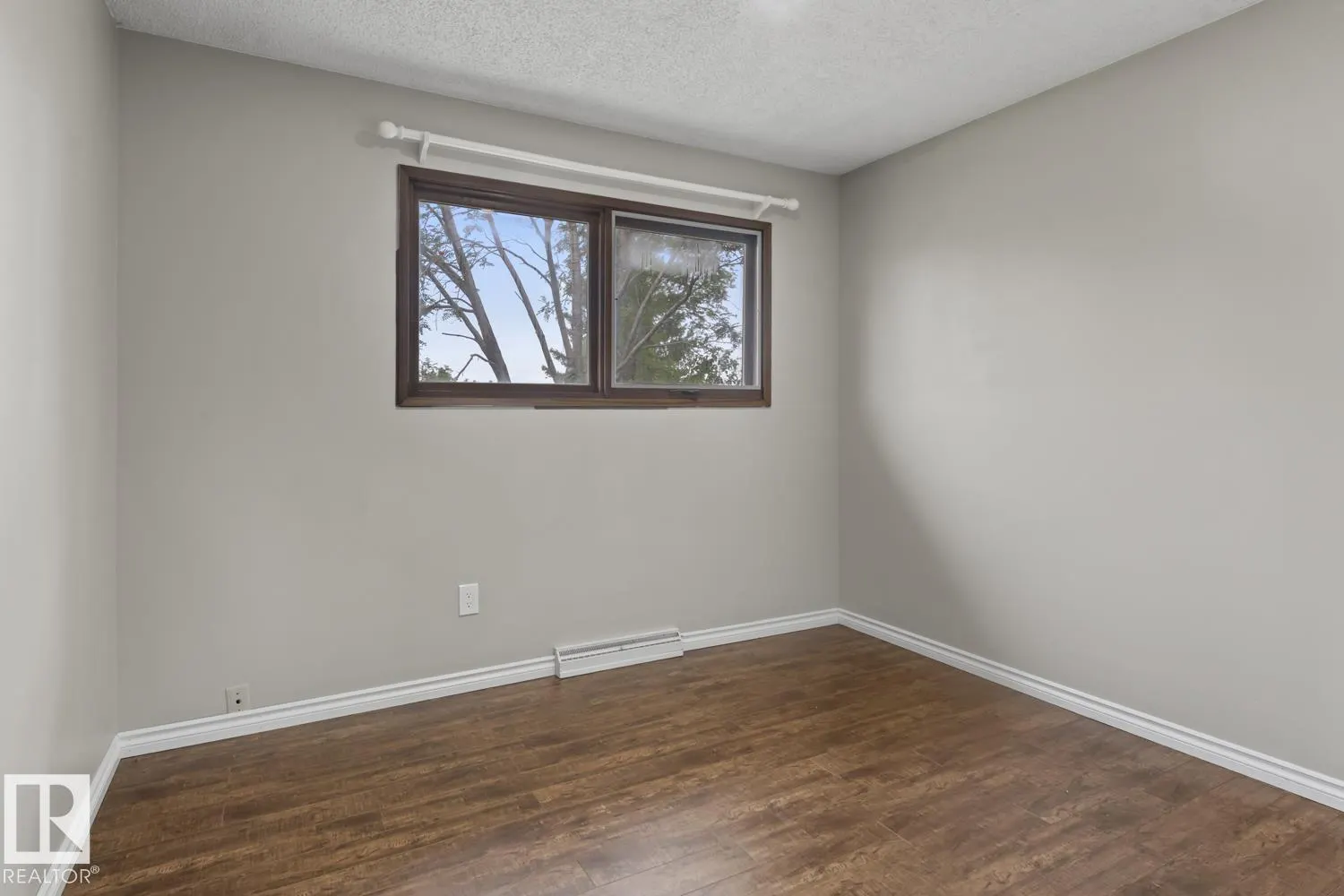 5213 56 ST