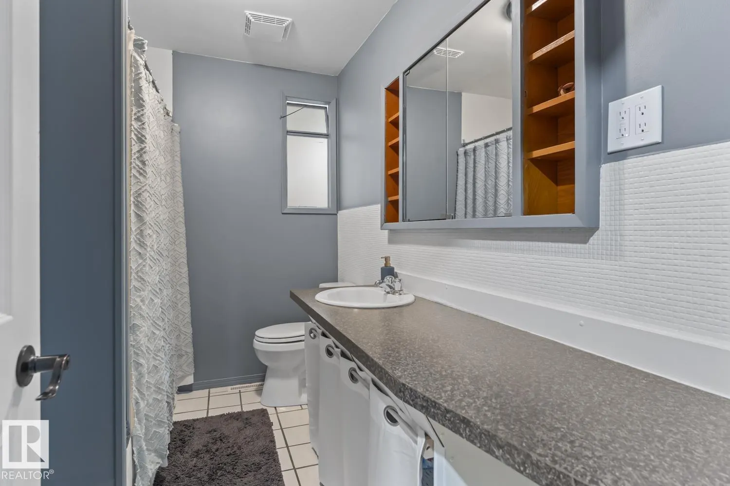 5213 56 ST