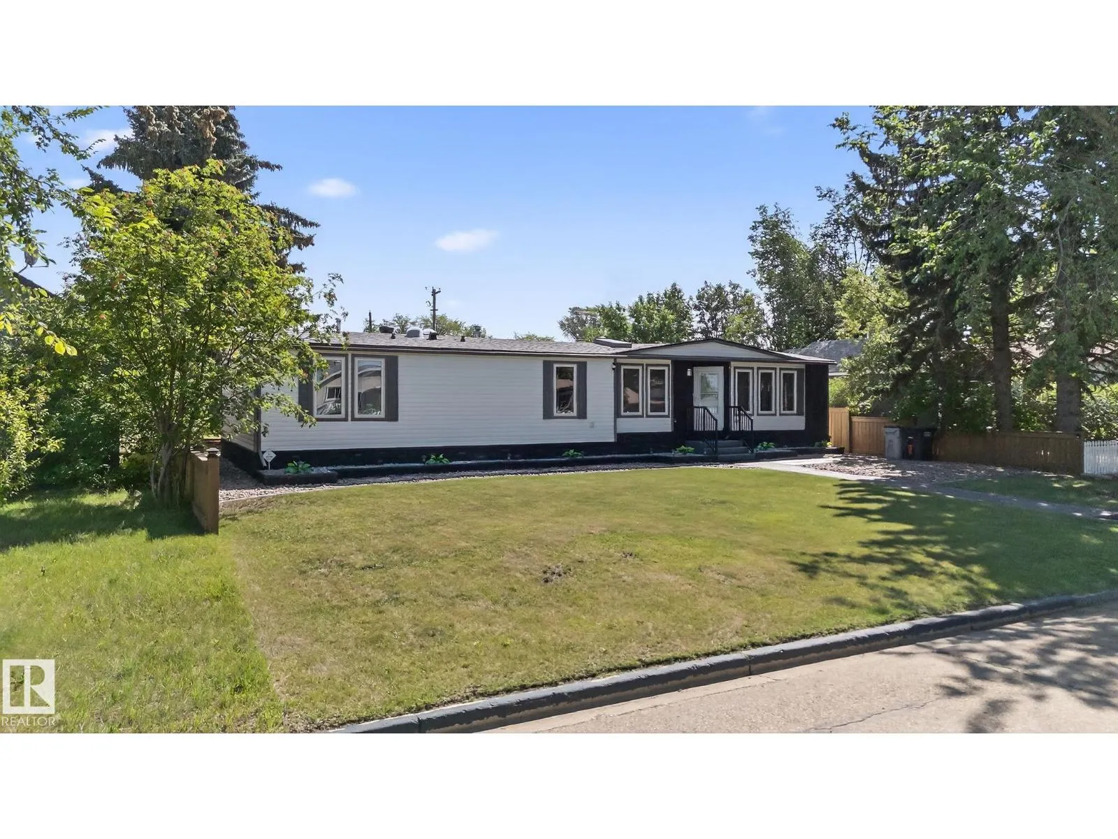4611 48 ST
