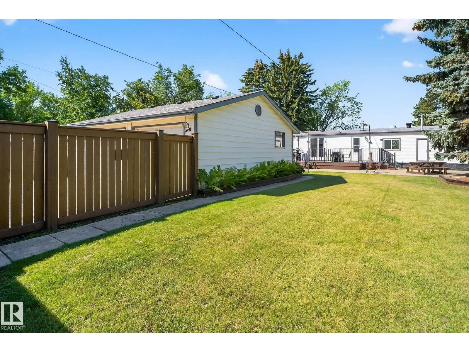 4611 48 ST