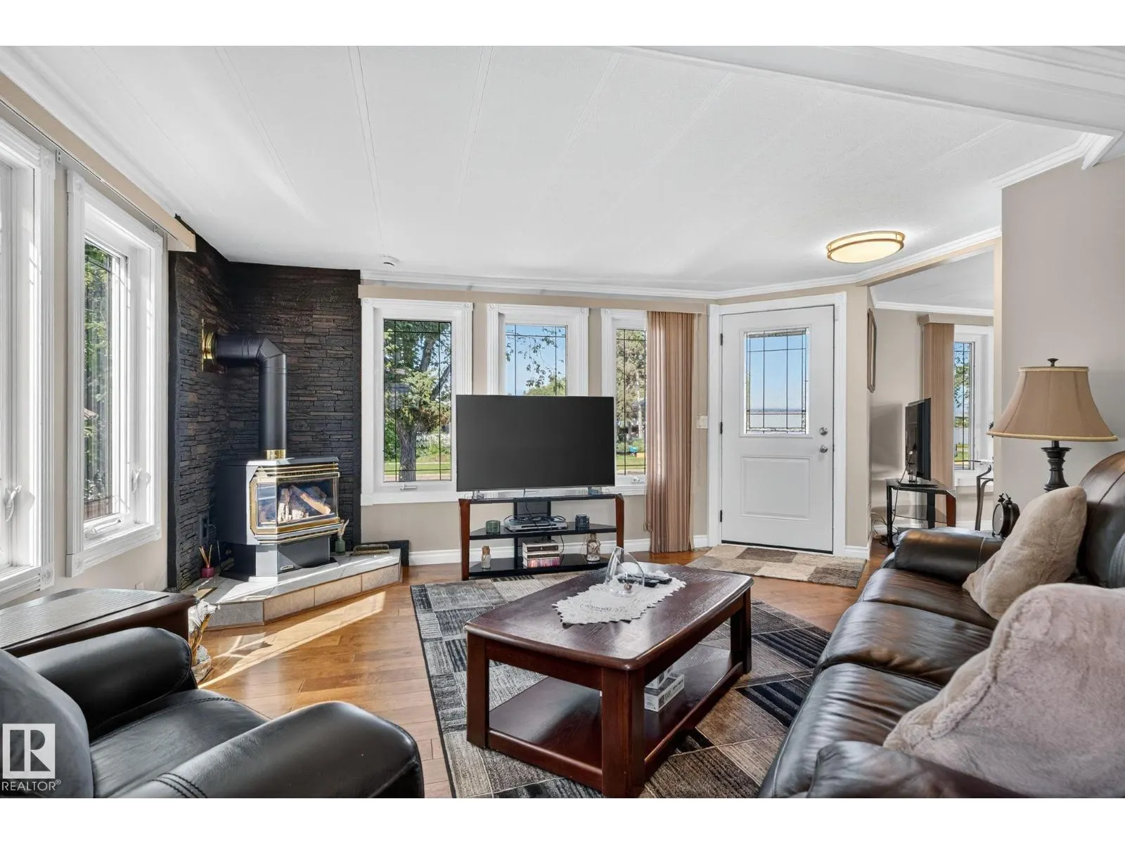 4611 48 ST