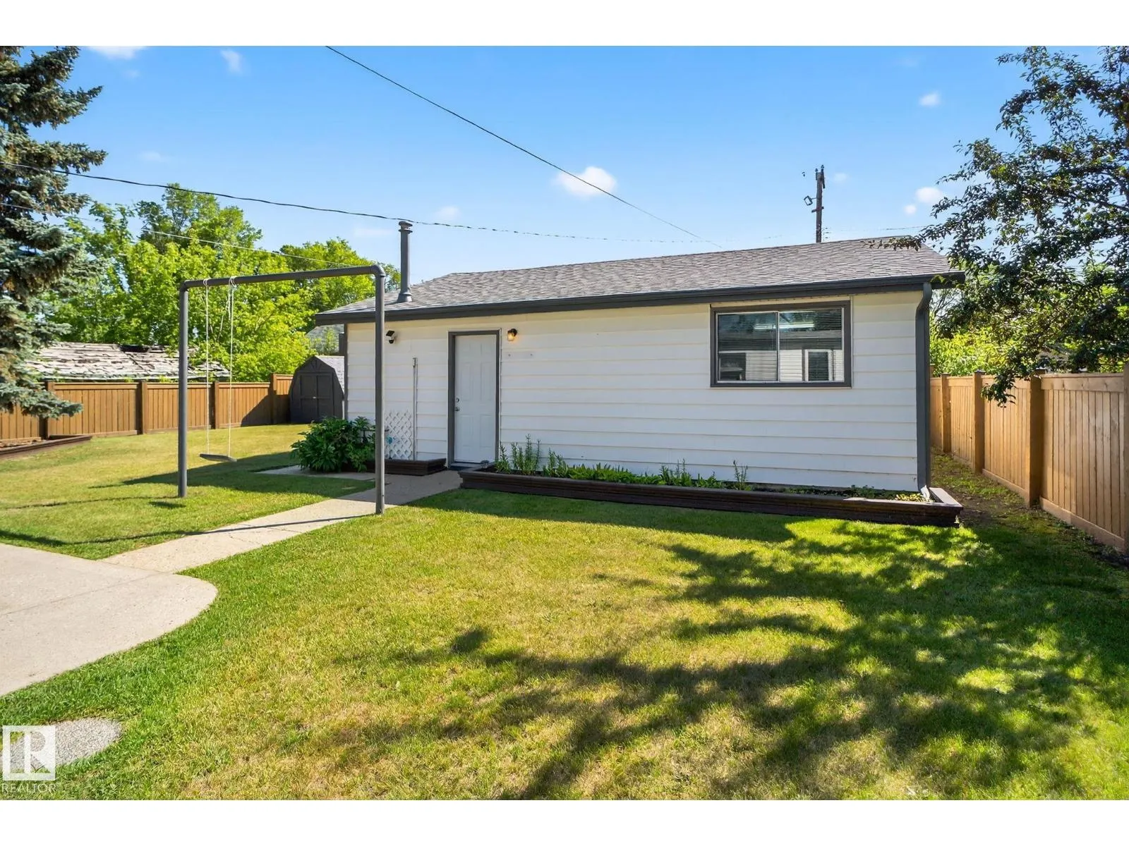 4611 48 ST