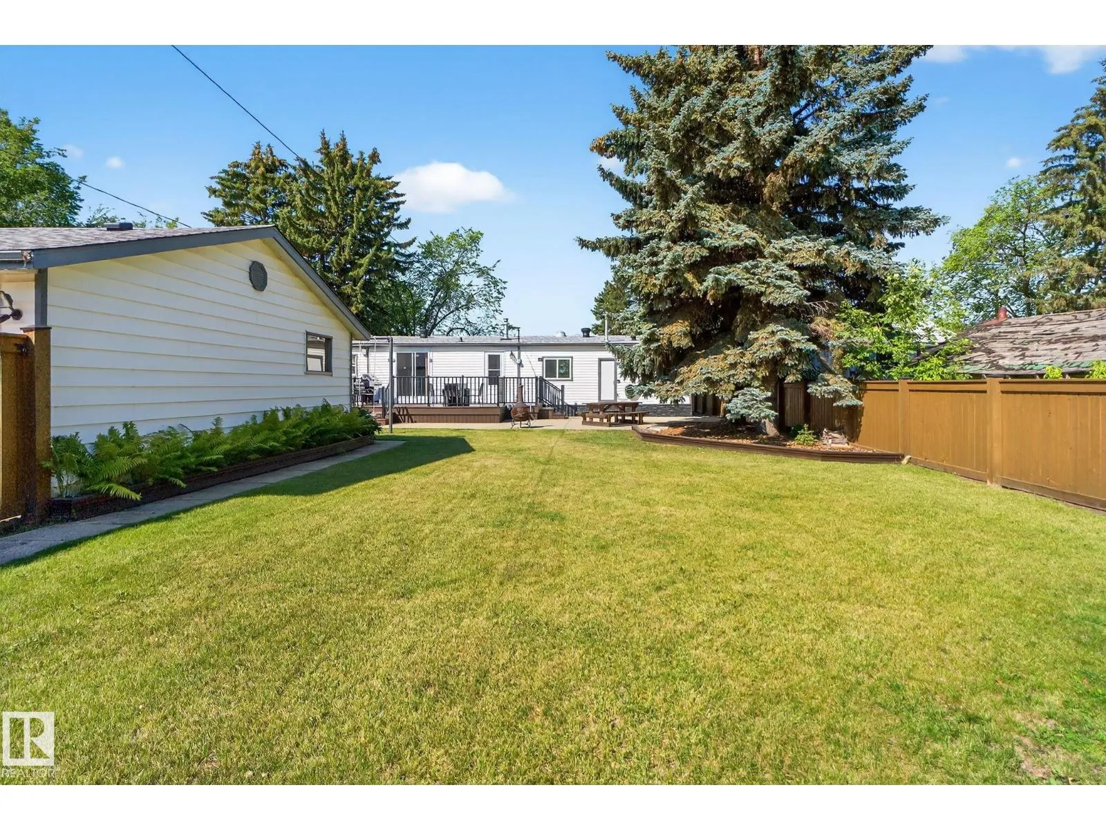 4611 48 ST