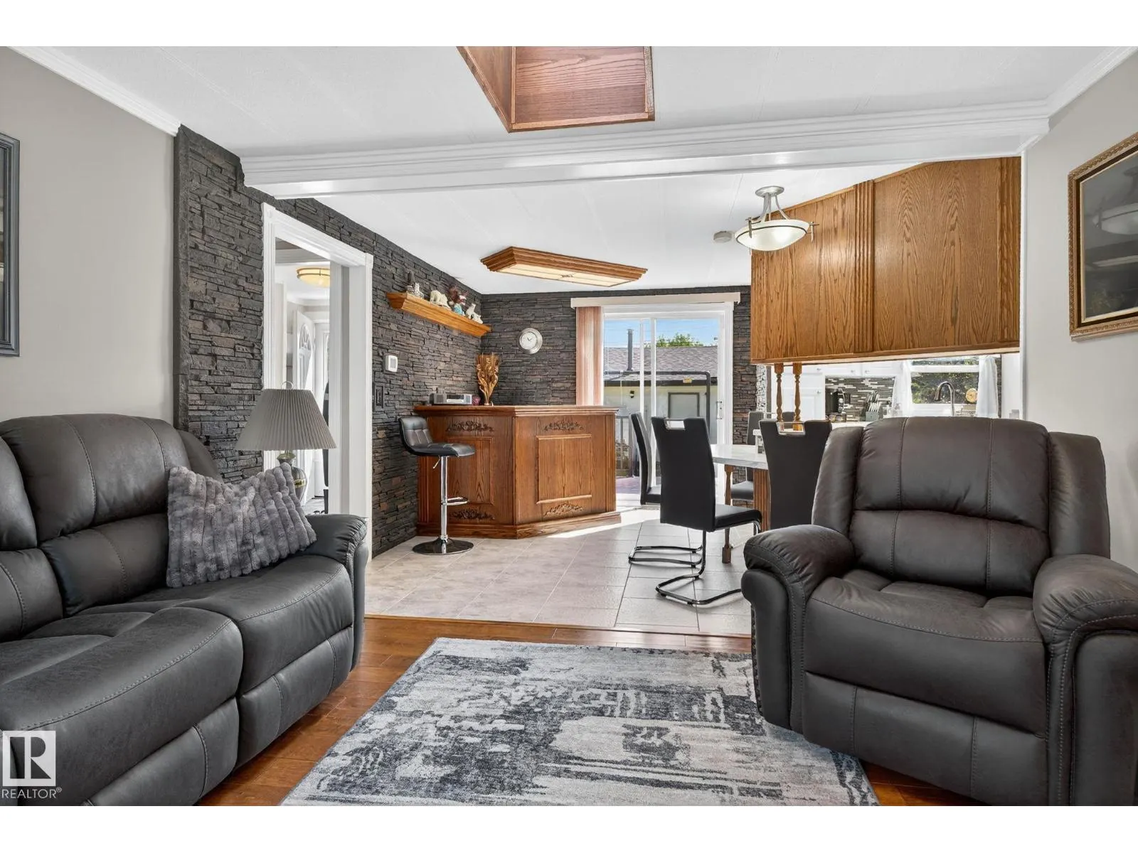 4611 48 ST