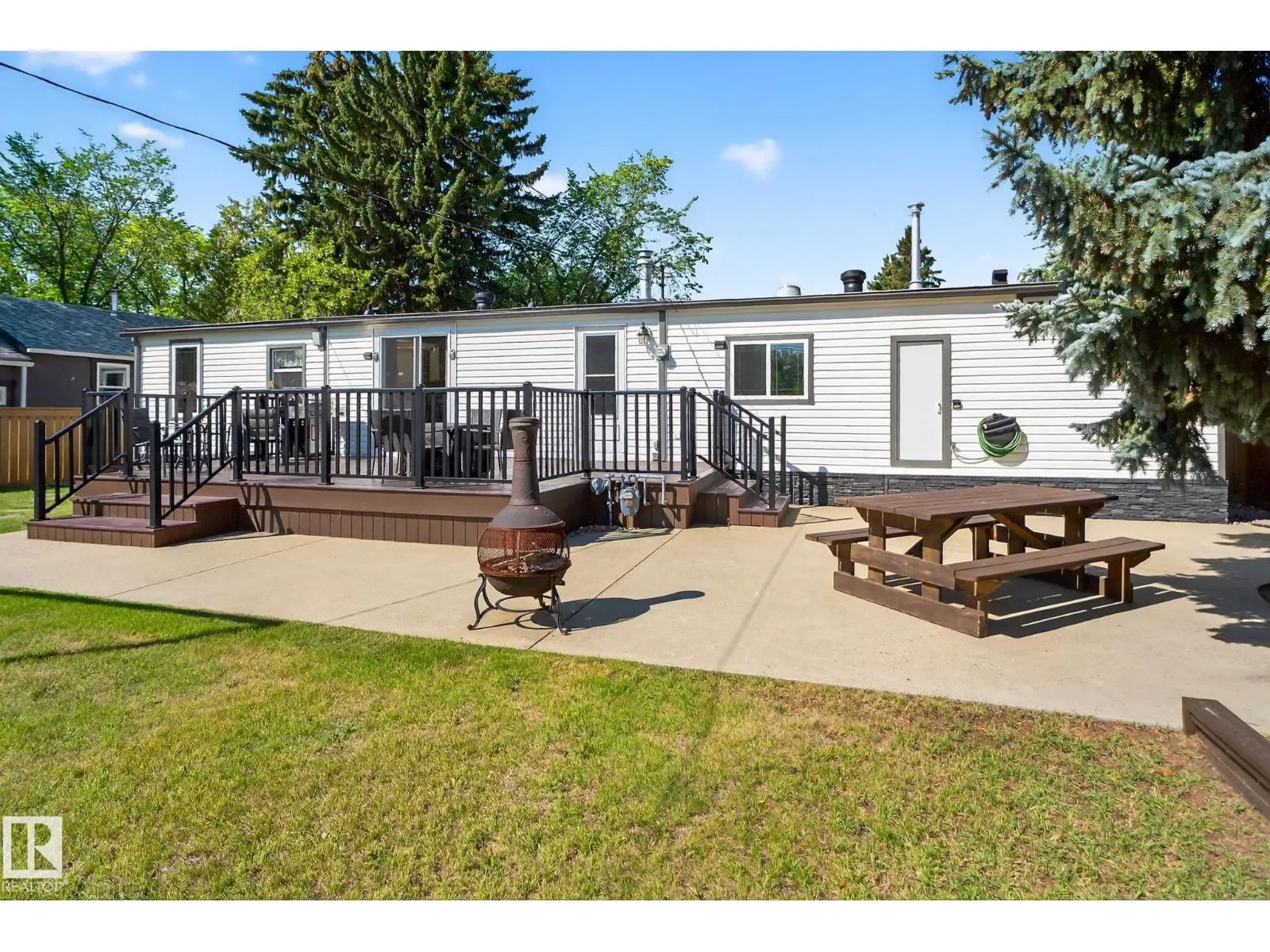 4611 48 ST